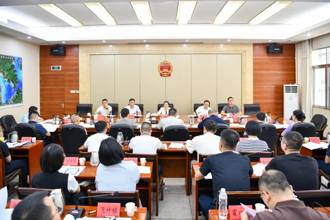 县政府项目攻坚专题会召开